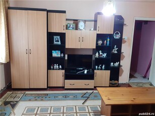 Vând apartament cu 3 camere