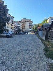 Vand sau schimb cu casa +diferenta apartament cu 2 camare independentei ,parter