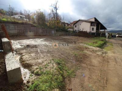 Vand teren intravilan 560mp Hunedoara, zona Ciuperca, front stradal 26m