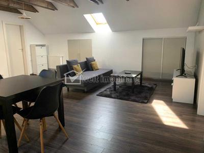 Apartament 3 camere la mansarda, cartier Borhanci, zona accesibila