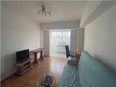 Apartament cu 3 camere de vanzare in zona Pta Alba Iulia