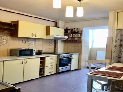 De inchiriat-Apartament 2 camere,Malul Muresului