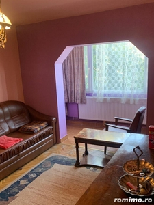 De vanzare apartament cu 3 camere, etaj 3, 65 mp, zona Aradului