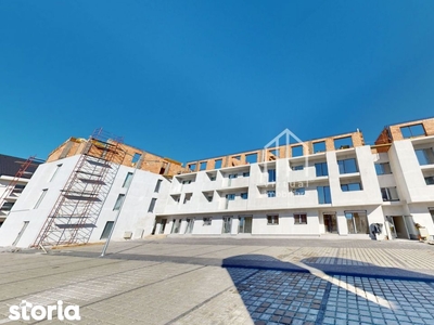 Spatiu comercial - 53.51 mp utili cu balcon | zona Doamna Stanca