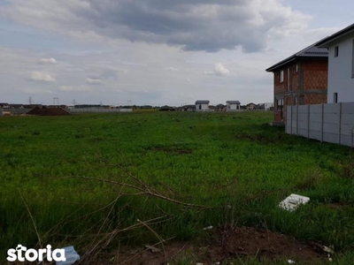 teren de vanzare in Lazu la strada Baritiu