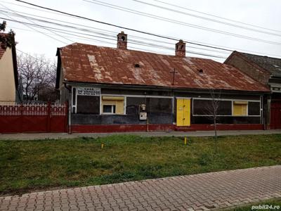Vând casă în centrul orașului Chișineu-Criș, județul Arad