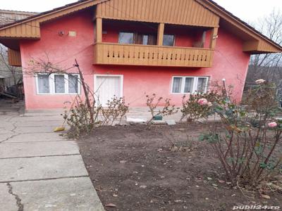 Vând vila sau schimb,cu apartament in Craiova sau Lugoj