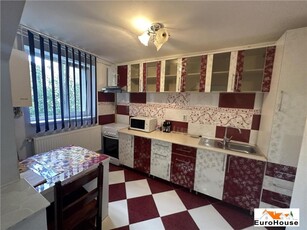 Apartament cu 3 camere de vanzare in Alba Iulia