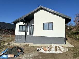 CANALIZARE! 480 mp teren! Casa 3 camere, Tomesti