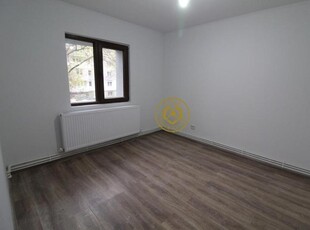 Vand apartament 2 camere Hunedoara, zona Viorele-Parangu, 36mp