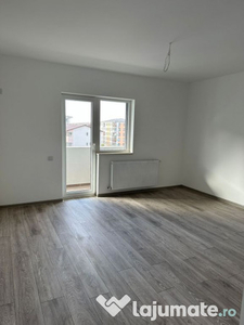 Apartament 2 camere decomandat metrou Berceni acte gata