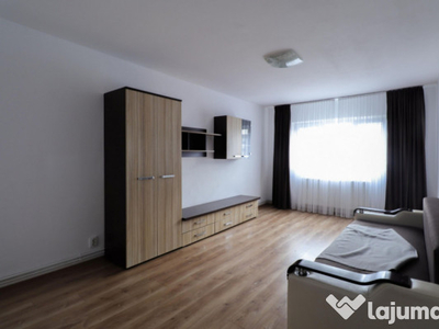 Apartament cu 2 camere decomandate etaj intermediar