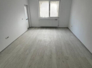 Apartament 3 camere + gradina 184 mp - zona Sanpetru