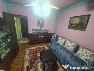 Apartament cu 2 camere de vânzare în Câmpina - Zona