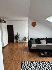 Apartament cu 2 camere in Floresti.