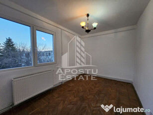 Apartament cu 3 camere, centrala proprie, zona Dacia