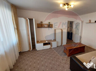 Apartament cu 3 camere de vânzare în zona Nord