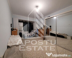 Apartament cu 3 camere, decomandat, centrala proprie,Circ...