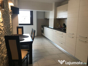 Apartament de inchiriat | 3 camere, |etaj 3| în zona | R...