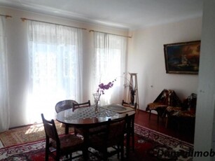 Apartament la casa