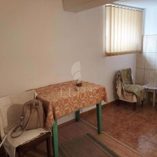 Apartament o camera in zona HOREA