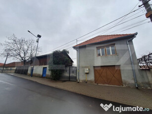 Casa individuala, 2 camere, 85 mp, zona Cugir