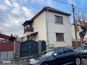 VANZARE APARTAMENT 7 CAMERE COTROCENI 200 MP