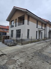 Casa tip duplex, 5 camere, 120 mp, teren 250 mp, 2 parcari, Cluj 2 Chinteni