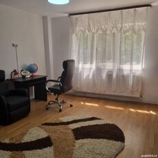 De vanzare apartament o camera zona Str. Albinei colt Str. Rosiori