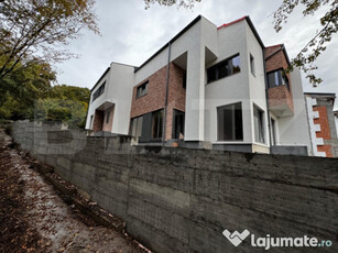 Duplex 158 mp utili , teren 300 mp, finisat , zona campului