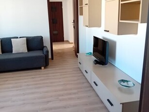 Inchiriere apartament 3 camere Dristor metrou, stradal Ap