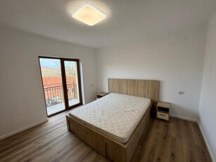 Inchiriere casa mobilata, 5 camere, 150 mp., 690 EUR/luna