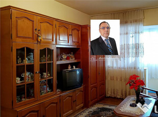 Moldova Noua, Apartament 2 Cam. Semidecomandat