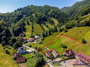 Teren generos de 8500 mp cu casa de locuit si potential de extindere in Dambovicioara, Arges