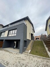 Unitate duplex, 130 mp, teren 250 mp, Dambul Rotund