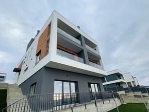 Unitate duplex 193mp utili +65 terase circulabile, Tineretului Voronet