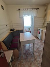 Vand apartament 2 camere, decomandatetaj intermediarAlfa