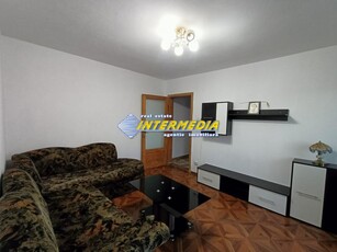 Vanzare Apartament 4 camere modificat in 3 Alba Iulia CETATE Bulevard, cu bucatarie mare mobilat si utilat complet