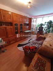 Apartament 3 camere DECOMANDAT, etaj intermediar FRUMOASA