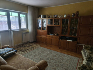 Apartament 3 camere+garaj