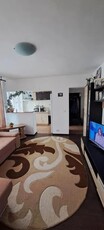 Apartament cu 3 camere, zona Podu Ros