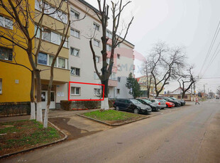 Apartament cu 4 camere de vânzare în zona Iosia