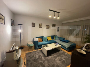 Apartament decomandat cu 3 camere