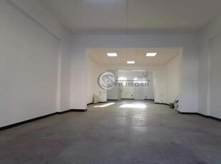 Spatiu comercial 83 mp in Zona Dacia - 1000 Euro neg.