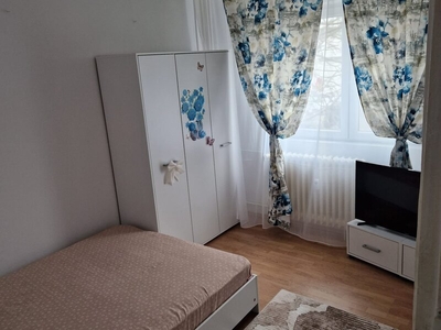 Apartament 2 camere Berceni piata Resita Propietar vand apartament cu doua