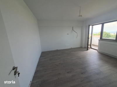 Apartamente noi de vanzare