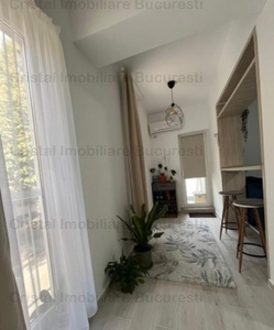 Apartament 3 camere, cu Centrala, zona Aparatorii Patriei.