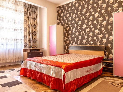 Apartament 4 camere de vanzare UNIRII - Bucuresti