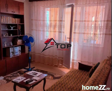 Apartament 4 camere semidecomandat