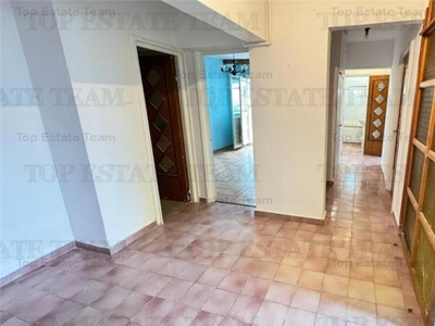 Apartament de 4 camere luminos in Drumul Taberei